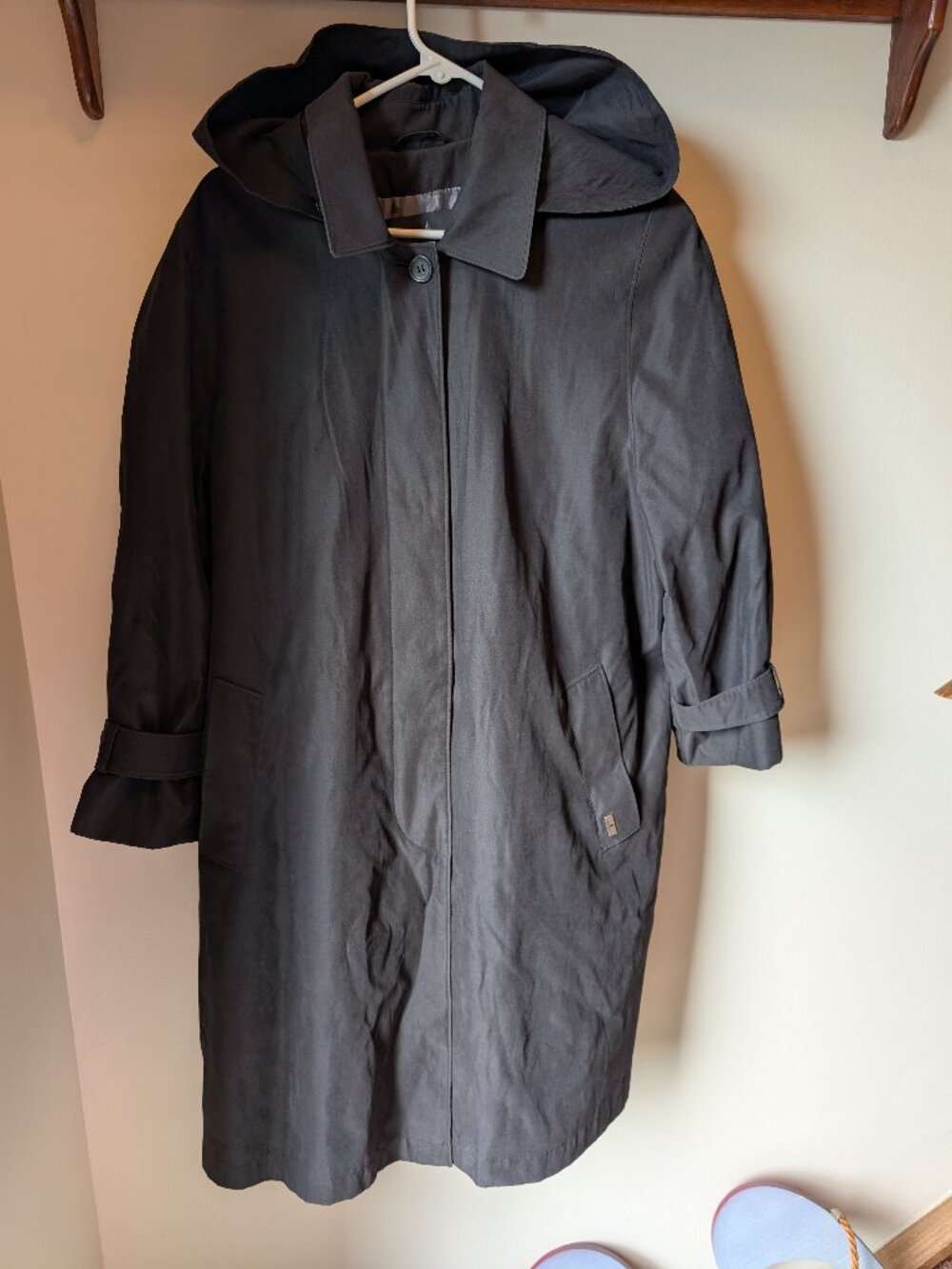 London Fog Black Trench Coat with interior pocket and removable hood sizeXL